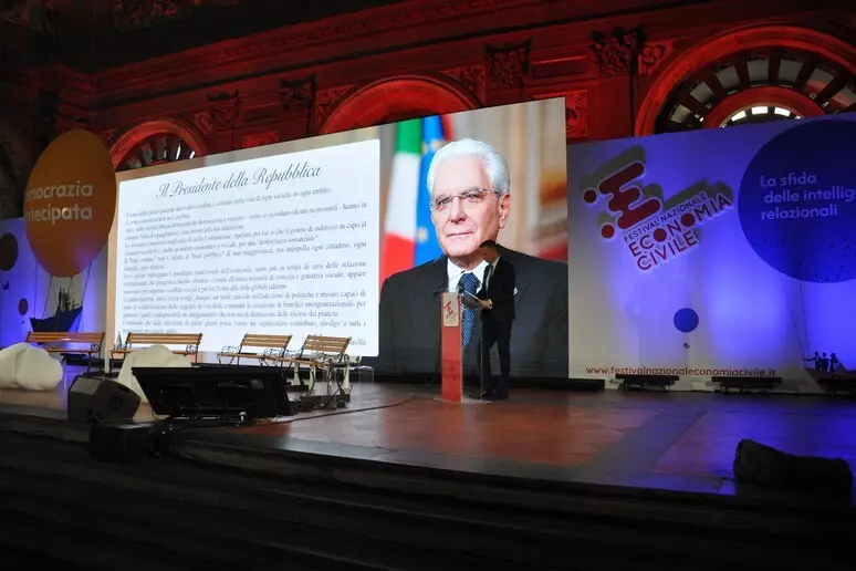 Mattarella, a rischio obiettivi di crescita e giustizia sociale